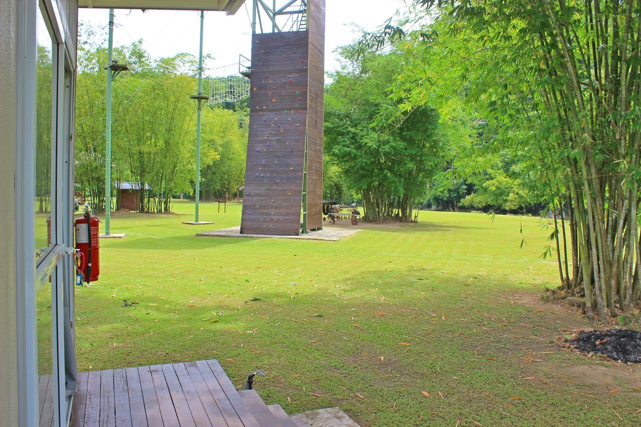 Kiulu Riverside Chalet Tamparuli Экстерьер фото