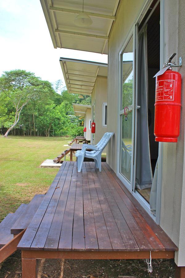 Kiulu Riverside Chalet Tamparuli Экстерьер фото